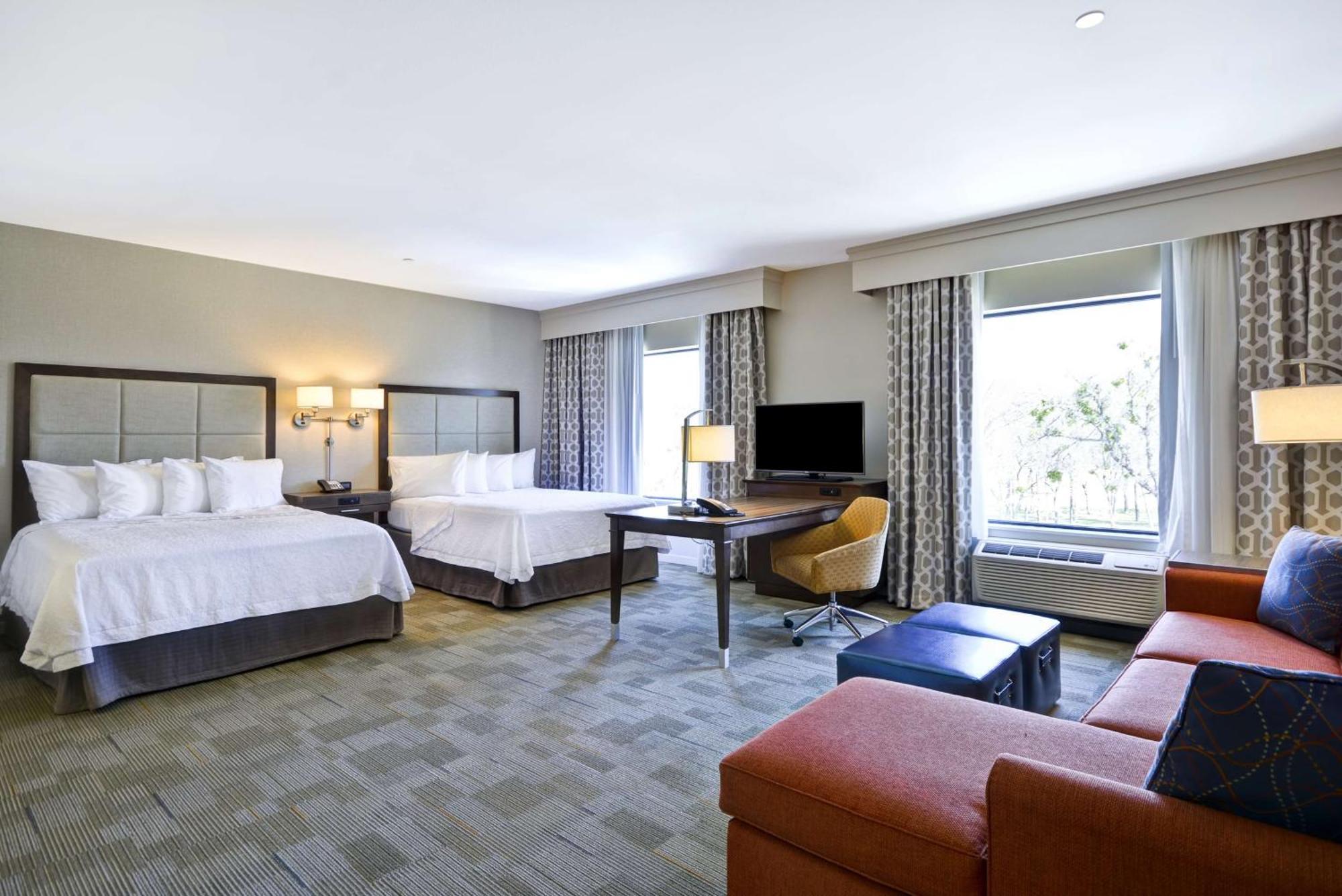 Hampton Inn & Suites Dallas/Plano-East Exterior photo